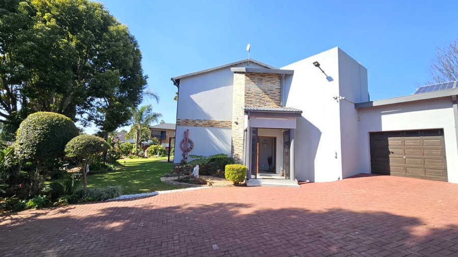 4 Bedroom Property for Sale in Ifafi North West